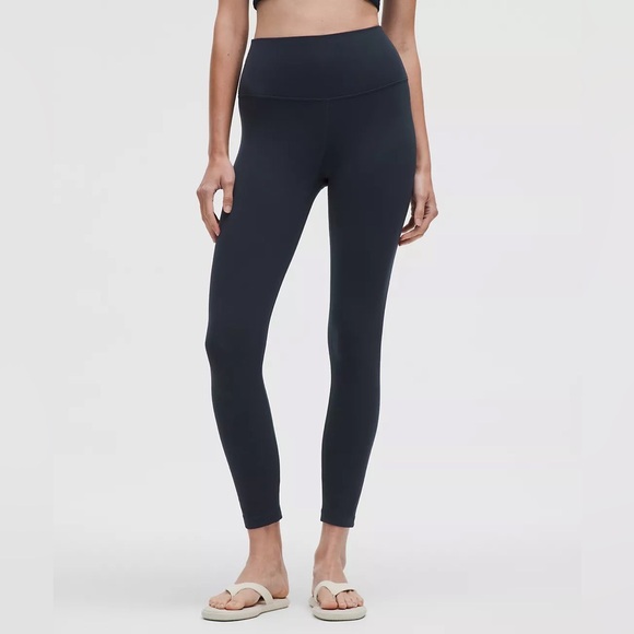 Lululemon Align High Rise Crop Leggings with Pockets True Navy Size 4 NWOT - Picture 1 of 9